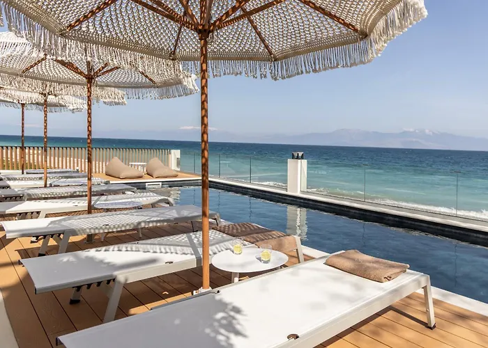 Cavo Dio 2 - Beachfront Bliss - Cozy Pool Sunsets アパート *