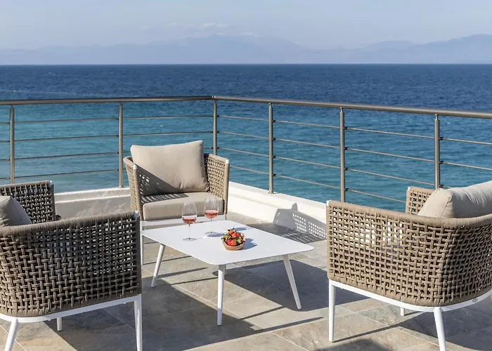 Lägenhet Cavo Dio 2 - Beachfront Bliss - Cozy Pool Sunsets